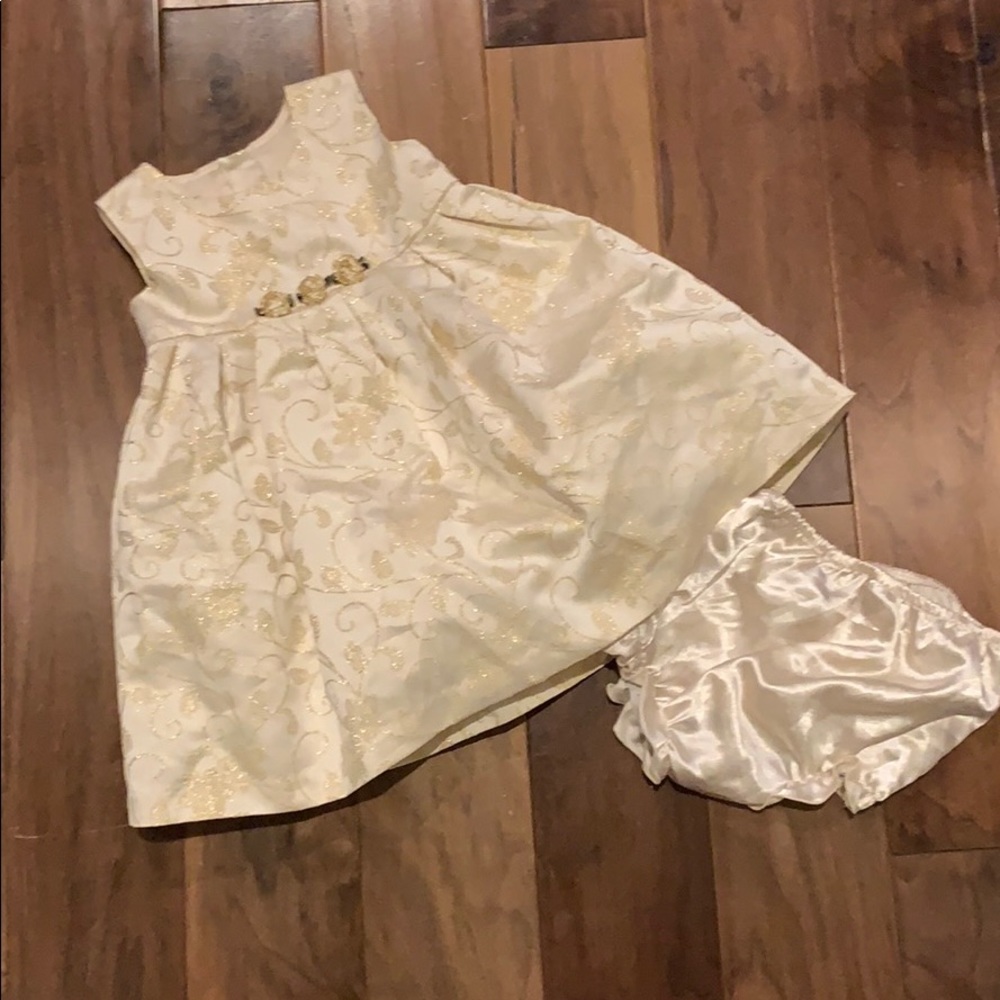 Beautiful cream/gold dress